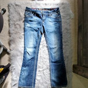 Rock revival Jean's 31